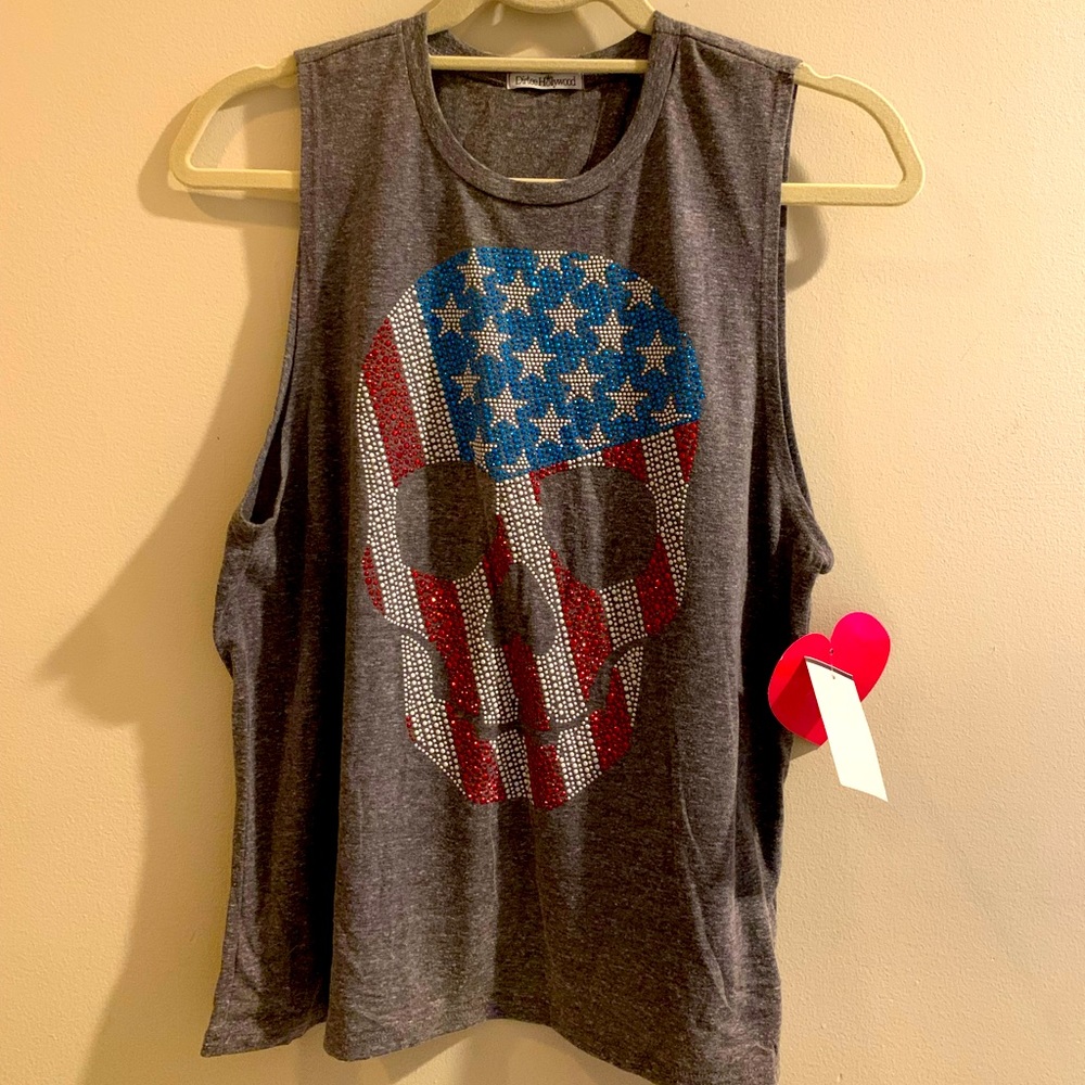 NWT Gray Sleeveless Tee w/ Studded Skull Design & Split back